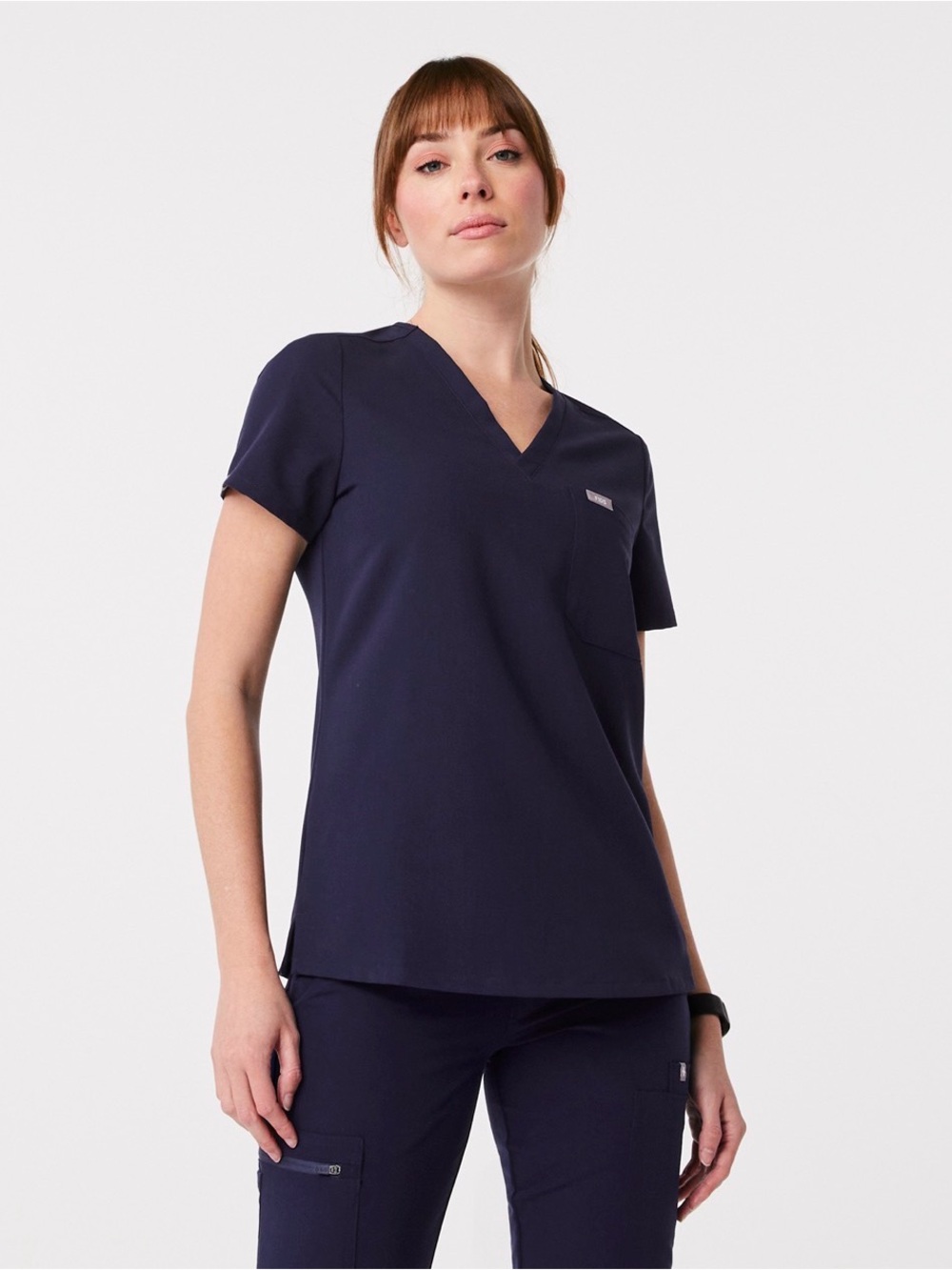 FIGS NWT Catarina One-Pocket Scrub Top | Women’s Medium | Navy | Classic V-Neck